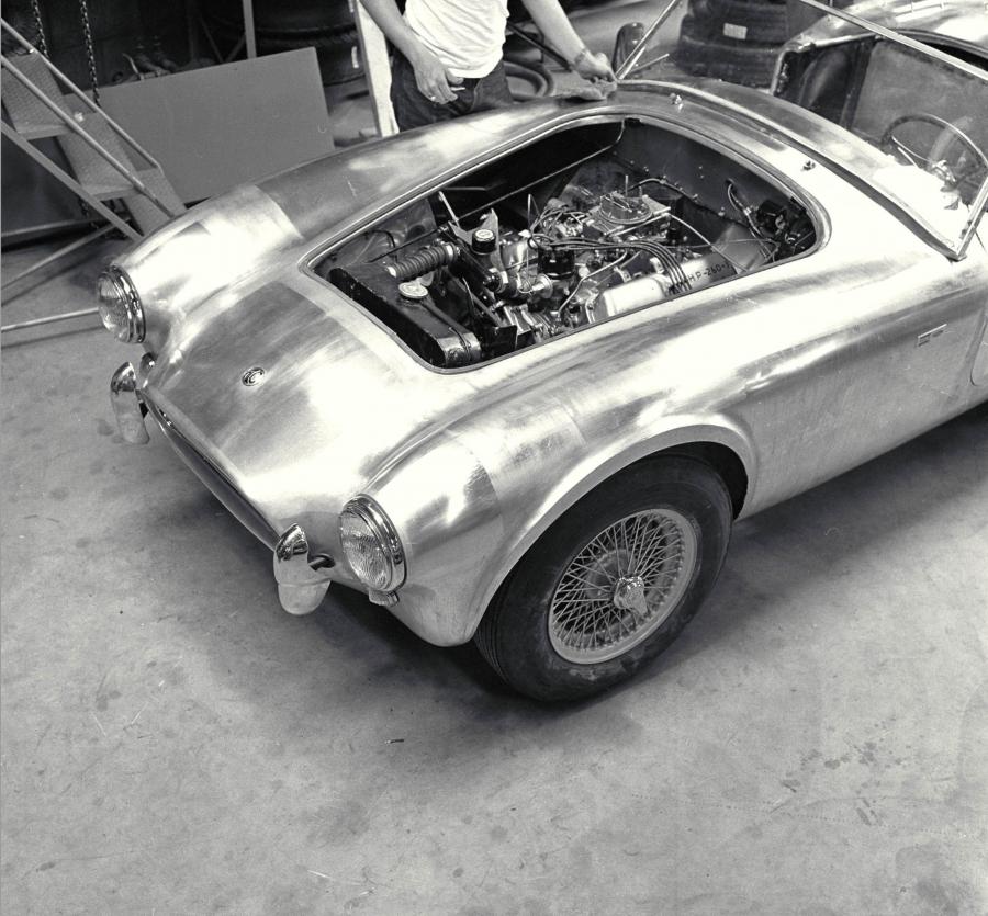  AC Cobra (Mk I) 1962 года  (фото 11 из 13)